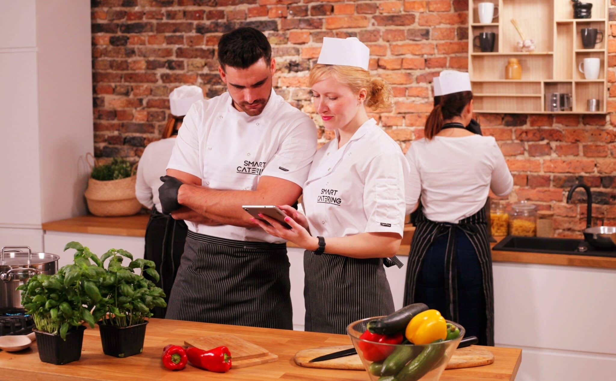 Revolusjonerer kontaktløs bespisning: Hvordan RFID forbedrer smart restaurantbestilling og -kasse