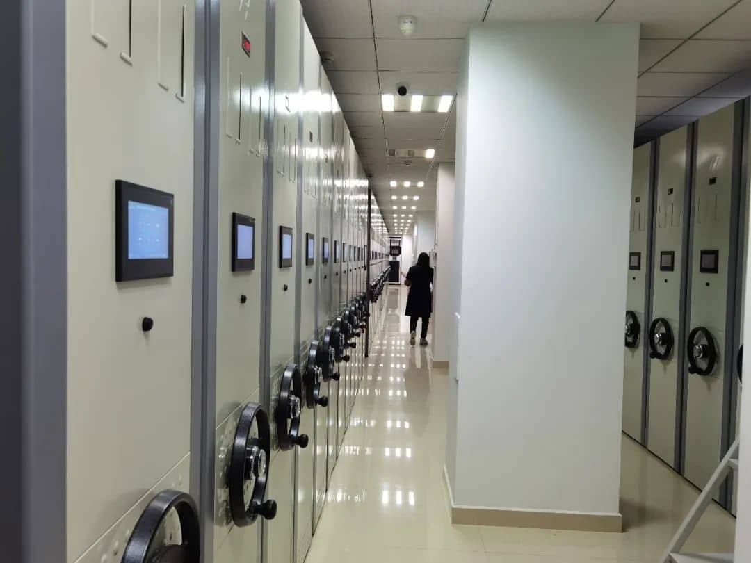 Smarte rettsarkiver: Utnyttelse av RFID for sikker og sporbar håndtering av rettsdokumenter