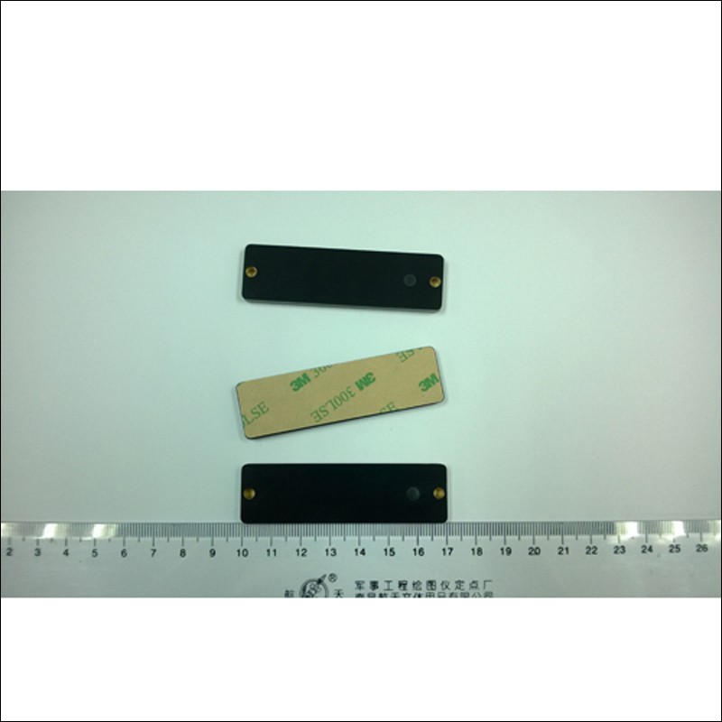 UHF FR-4 metallmerkelapp 70*20MM